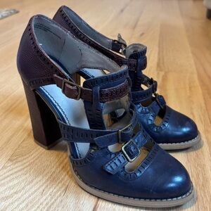 Women’s Navy and Brown Strappy Block Heel Pumps